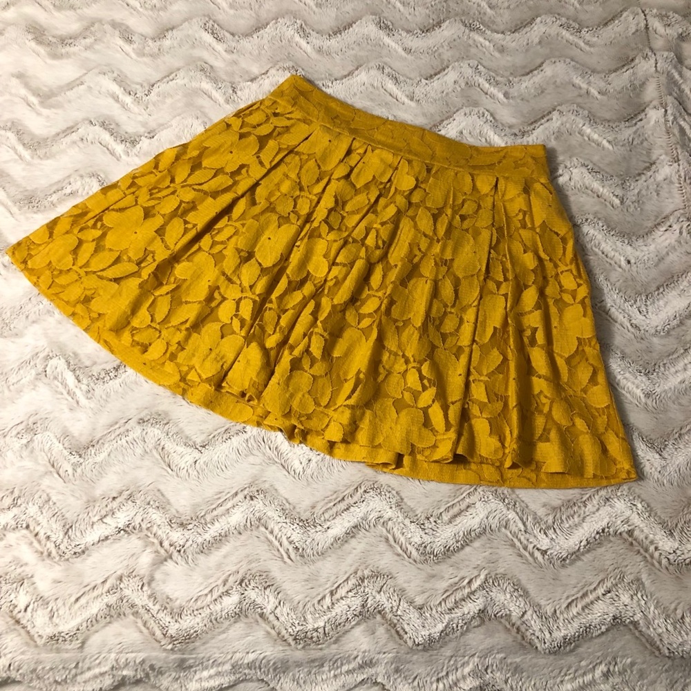 Loft pleated flare skirt mustard lace 10
